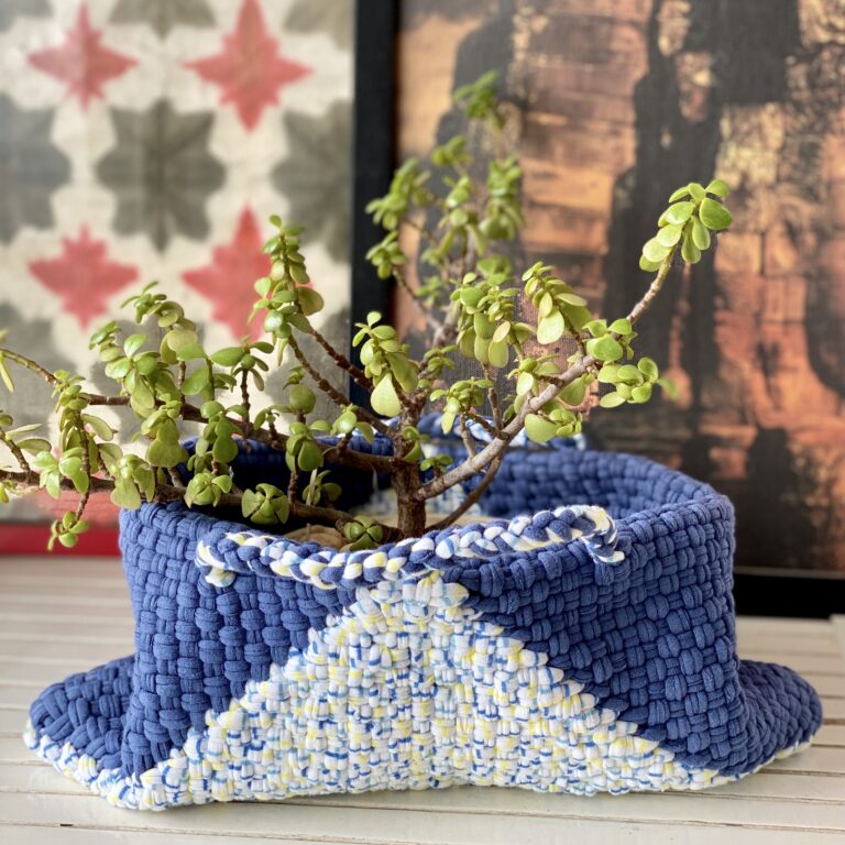 Image of Planter bag | Size: small | Blue, White