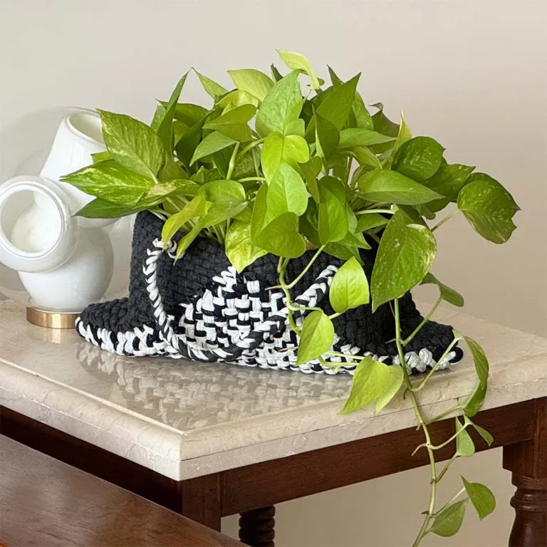 Image of Planter bag | Size: small | Charcoal, Black, Grey, Small