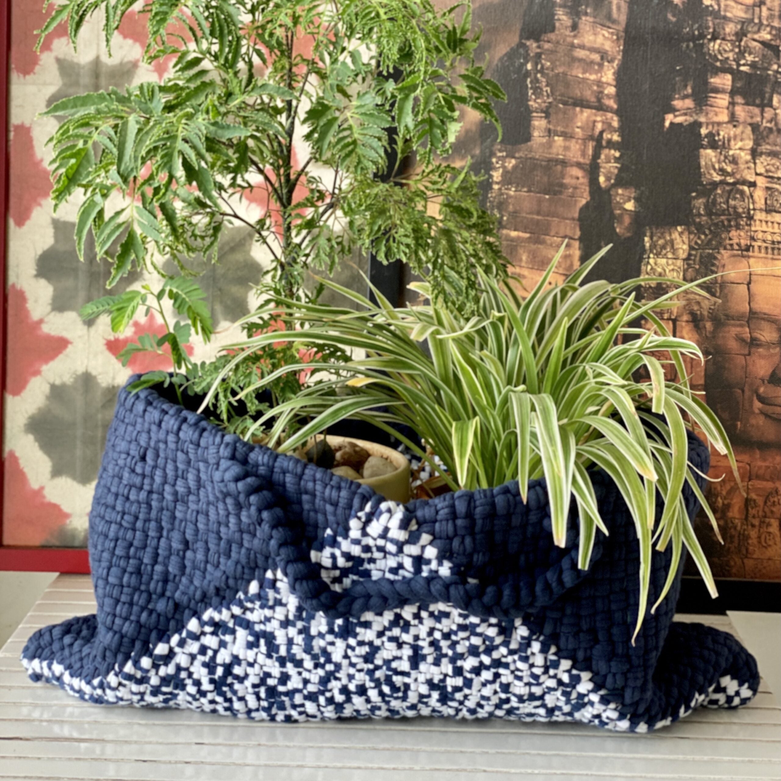 Image of Clutch bag | Planter bag | Size: large | Navy Blue, White