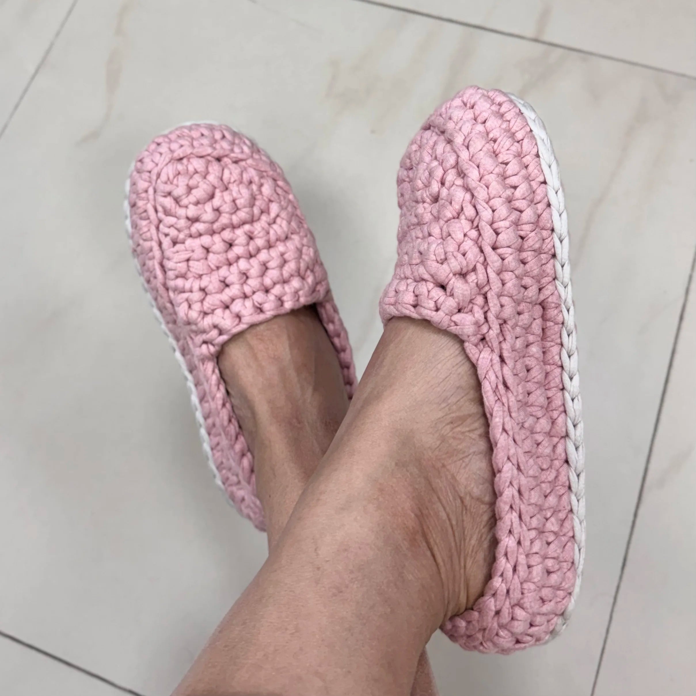 Image of Indoor Shoes Unisex Pink