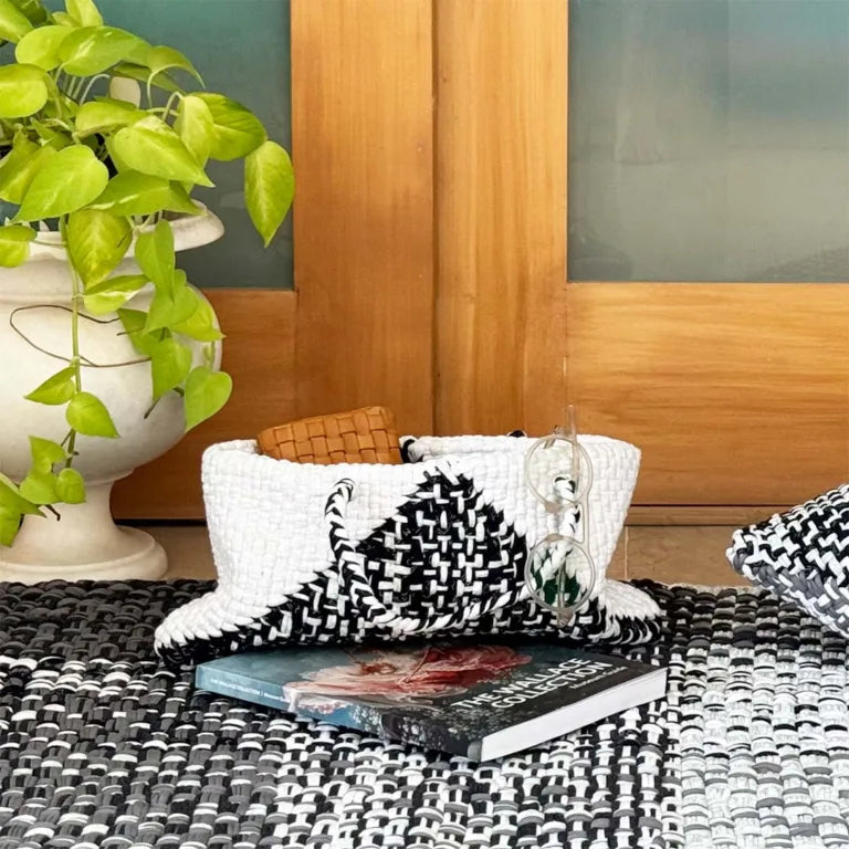 Image of Planter bag | Size: small | White, Charcoal, Black, Small