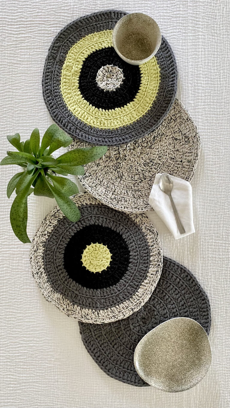 Image of Set of 4 Round Crochet Placemats / Mats Dining ey Lime Ecru Green