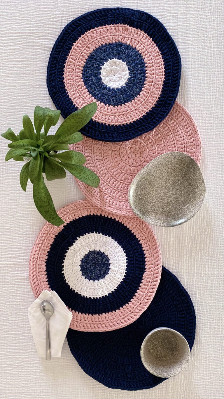 Image of Set of 4 Round Crochet Placemats / Dining Mats Pink Navy