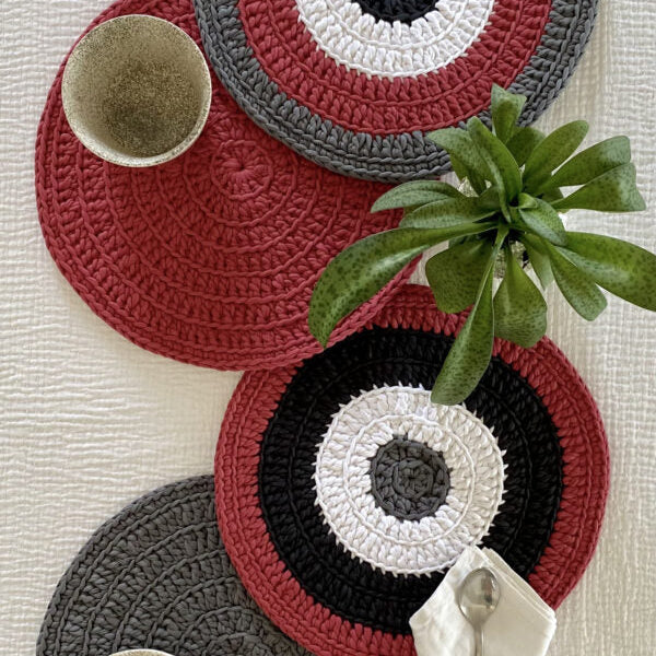Image of Set of 4 Round Crochet Placemats / Dining Mats Pink Grey