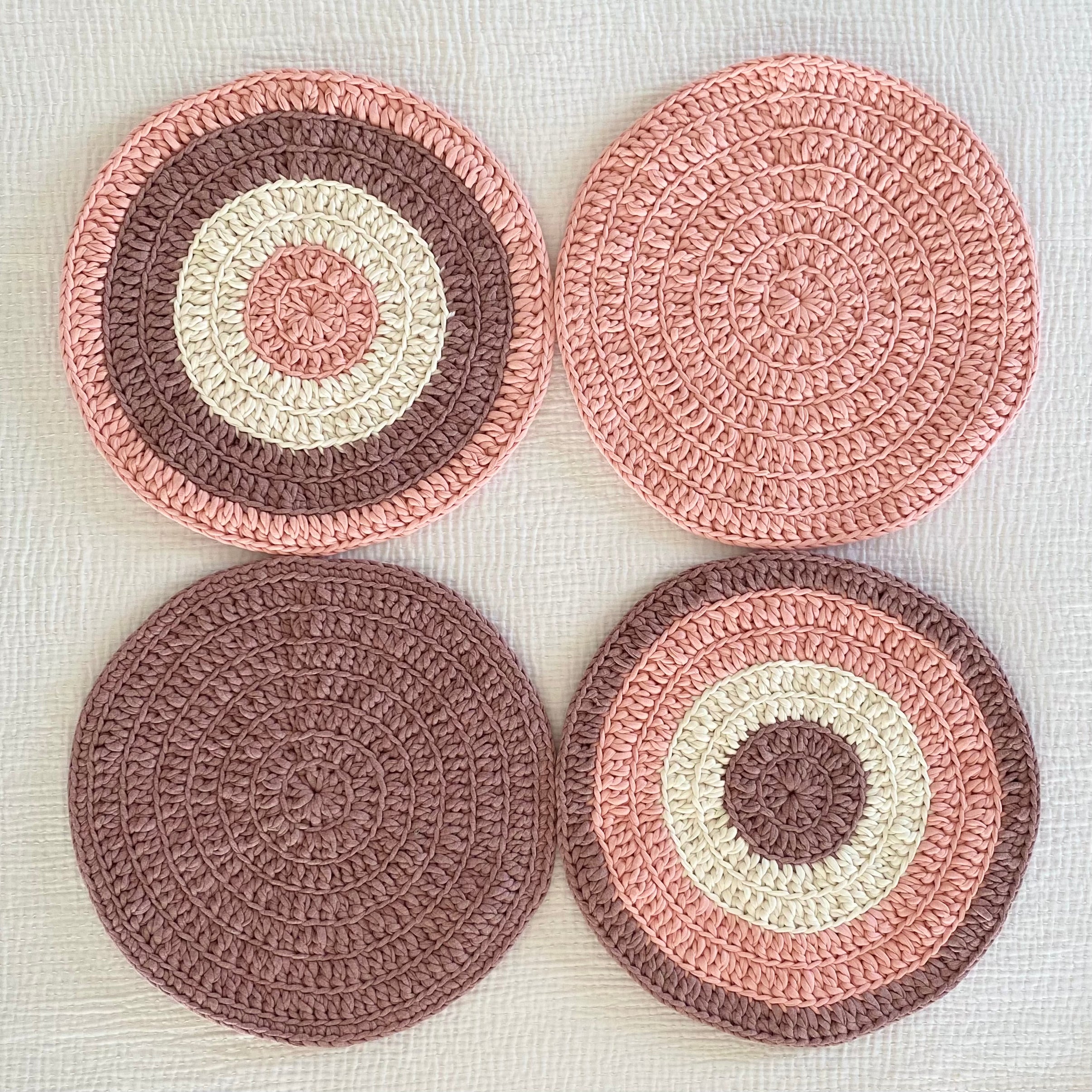 Image of Set of 4 Round Crochet Placemats / Dining Mats Peach Light Brown