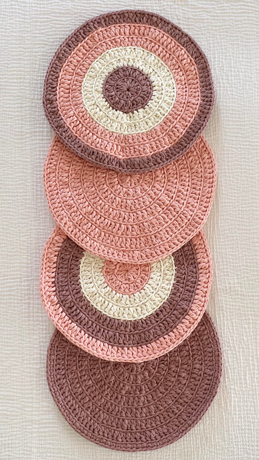 Set of 4 Round Crochet Placemats / Dining Mats Peach Light Brown