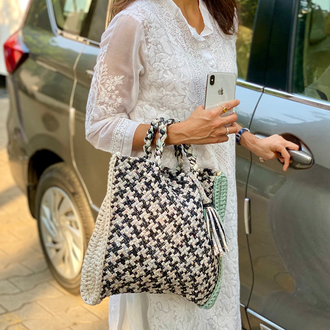 Image of Hand Tote / Tiffin Bags Grey Green Big Check Color | Hand carry