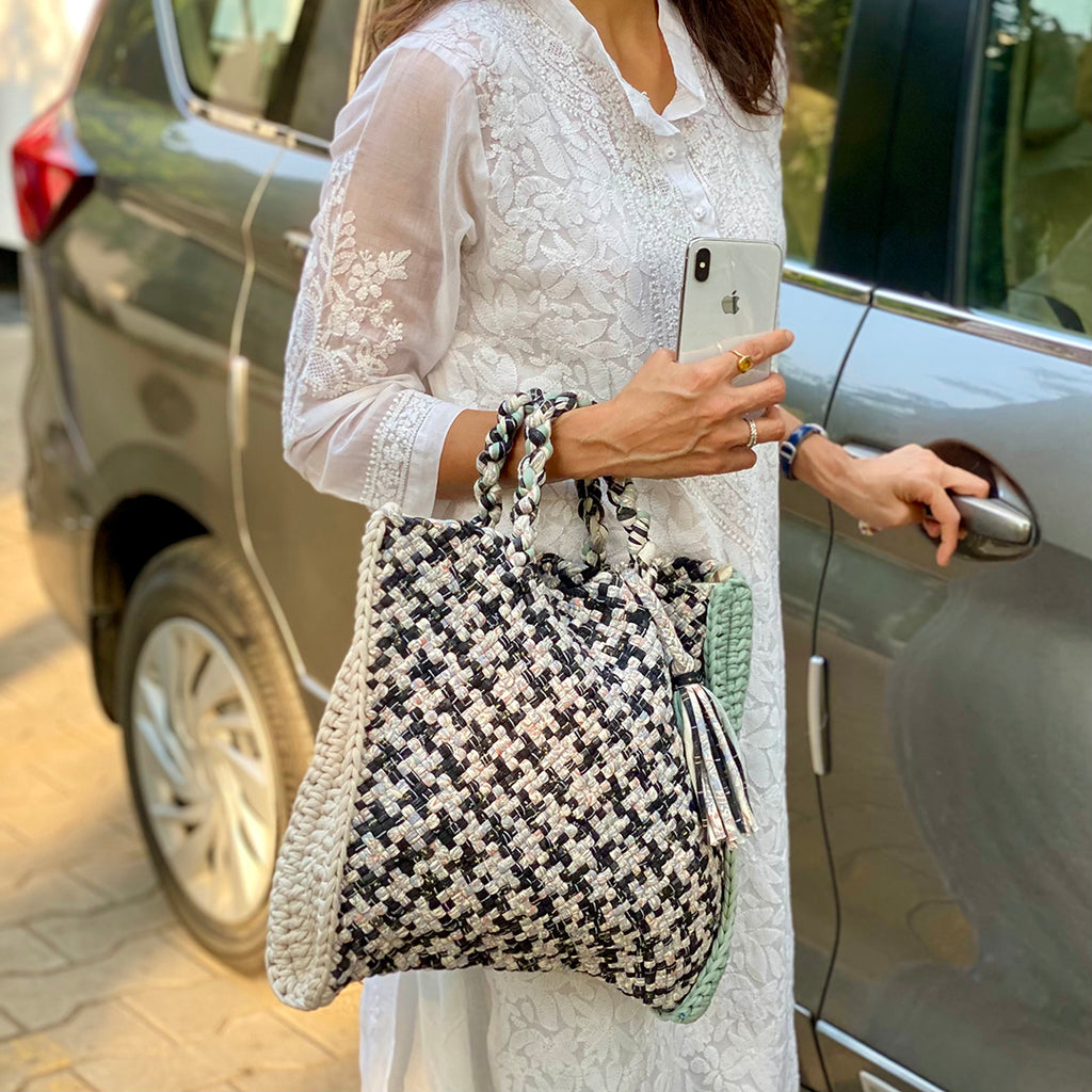 Hand Tote / Tiffin Bags Grey Green Big Check Color | Hand carry