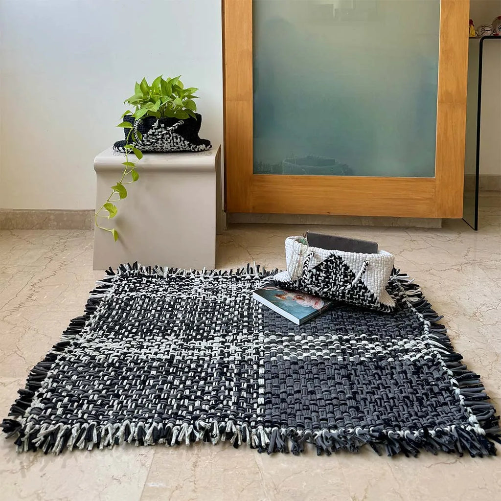 Tassel Floor Rug / Throw Charcoal Grey Silver Grey